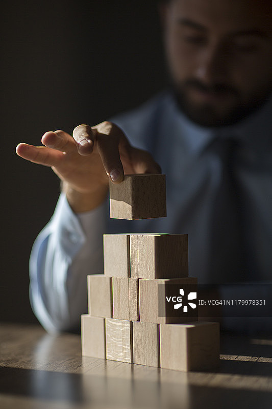 企业成长成功过程概念图片素材