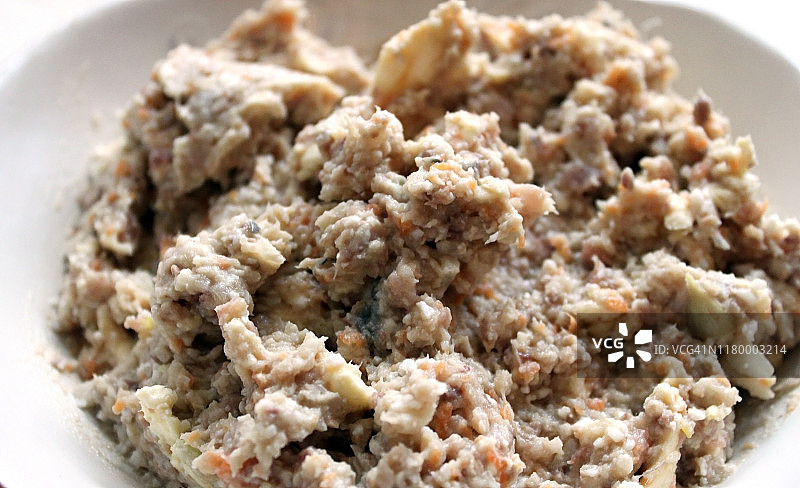 鲱鱼肉馅面包片图片素材