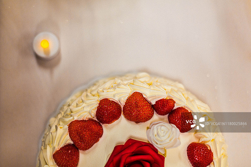 婚礼蛋糕高角度视图图片素材