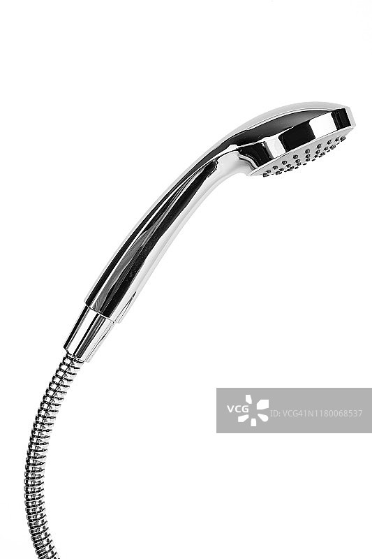 白色背景上的淋浴喷头，浴室淋浴水龙头图片素材