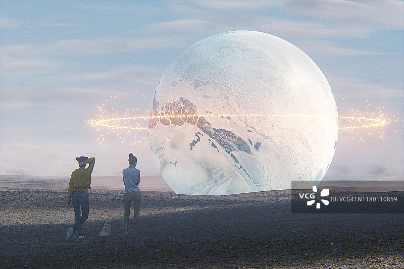 观看神秘天体的女人们图片素材