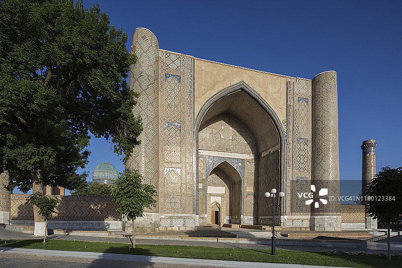 比比·哈努姆清真寺入口图片素材