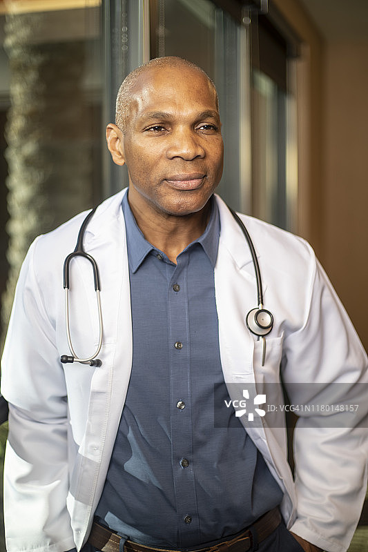 医生肖像图片素材