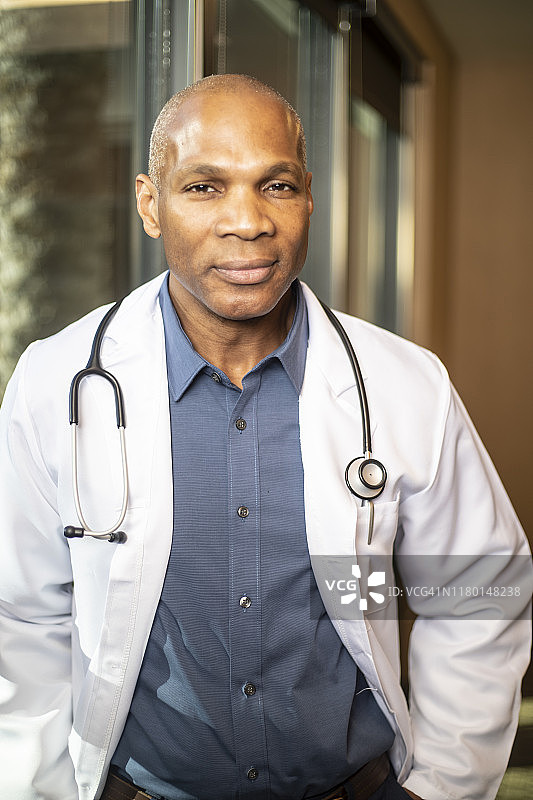 医生肖像图片素材