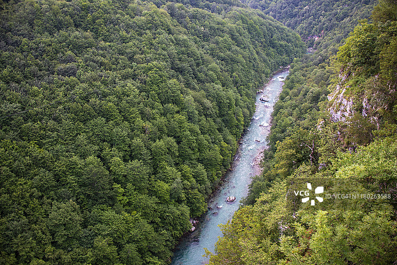 黑山杜米托尔国家公园的塔拉河峡谷图片素材