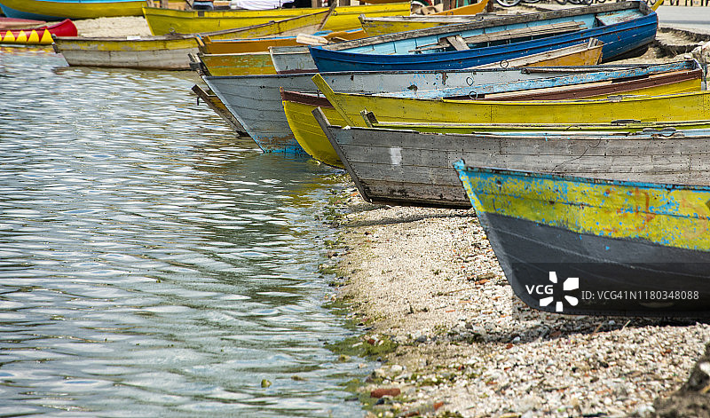 阿尔巴尼亚波格拉德茨奥赫里德湖的渔船图片素材