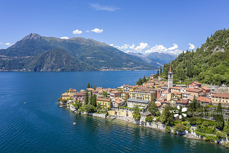 科莫湖上的传统村庄图片素材