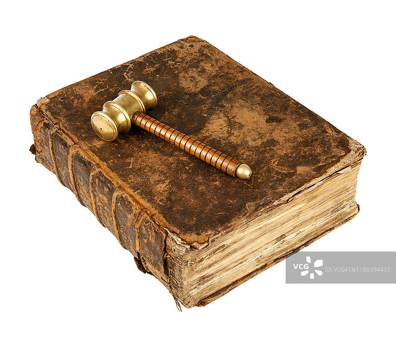 旧书和法槌图片素材