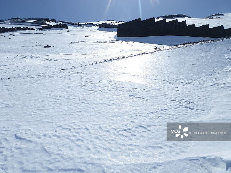 严冬时节的富士山图片素材