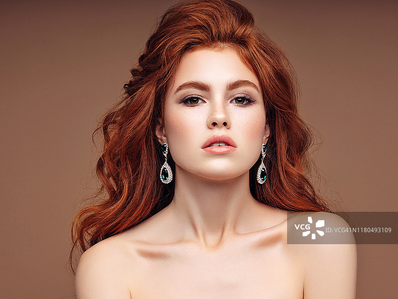 一个漂亮女人的肖像图片素材