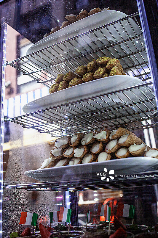 纽约小意大利圣詹纳罗节上的甜点图片素材