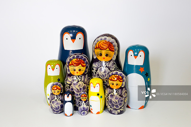 混合的俄罗斯套娃家庭图片素材