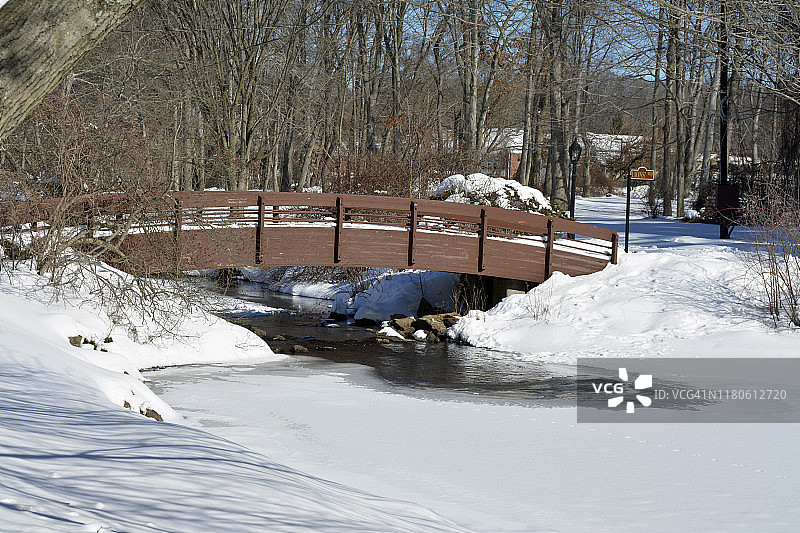 2014年2月9日当周多次降雪后在纽约州北城堡镇Wampus Brook公园拍摄的照片。拍摄于2014年2月17日星期一。图片素材