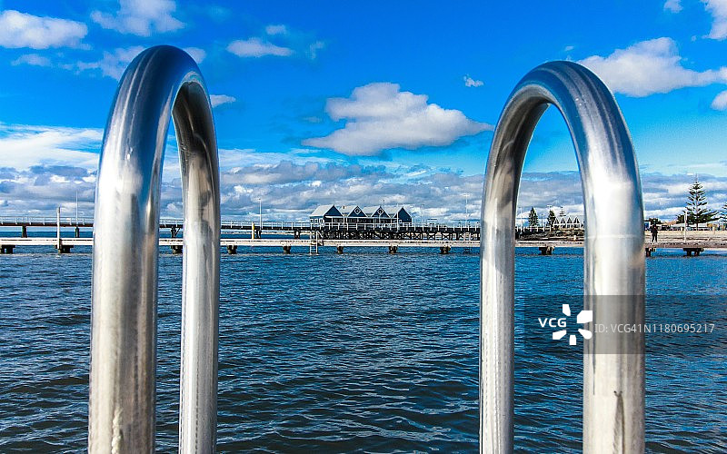 风景如画的巴塞尔顿栈桥图片素材