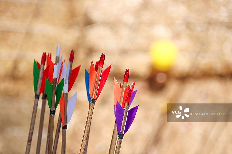 彩色羽毛箭图片素材