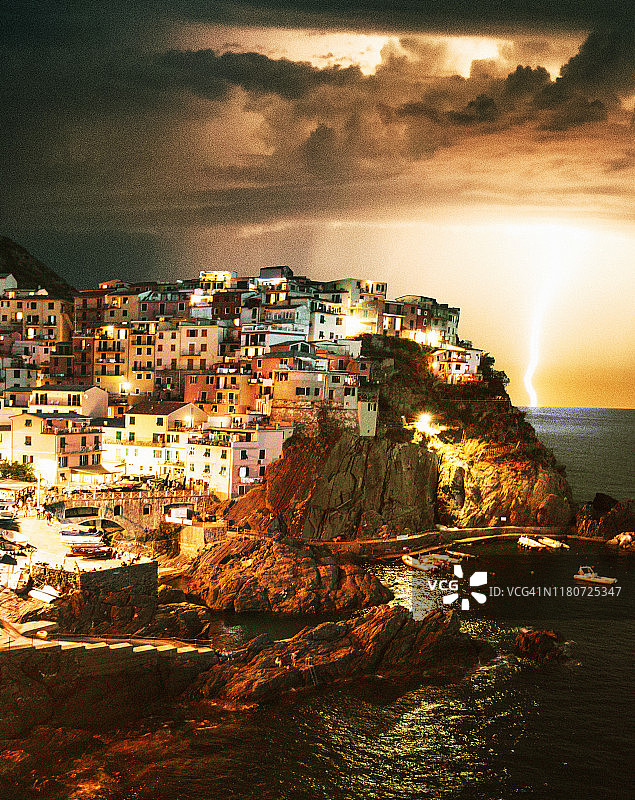 马纳罗拉的雷暴天气图片素材