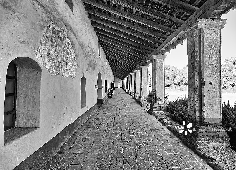 拉普瑞西玛伦波克教堂的巷子图片素材