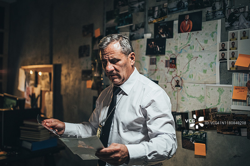 侦探检查证据图片素材