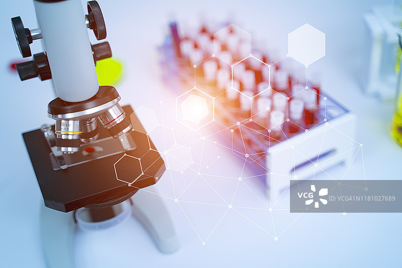 科学、化学、生物、医学概念 - 科学家在临床实验室研究氢化学式图片素材