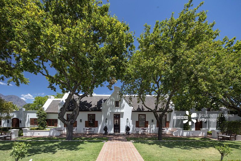 南非弗朗舒克李乌之家酒店，采用典型的开普荷兰殖民风格建造，2018年图片素材