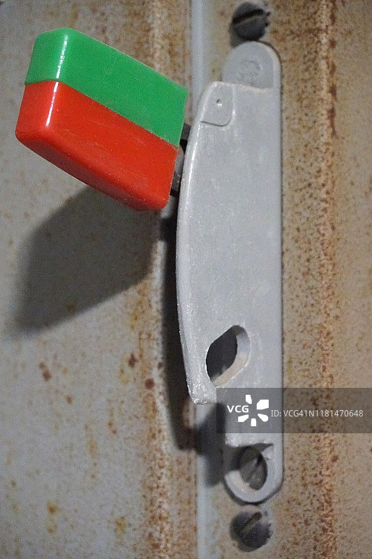 电气断路器复位开关图片素材