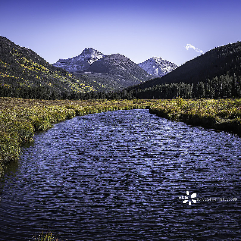 山区秋色图片素材