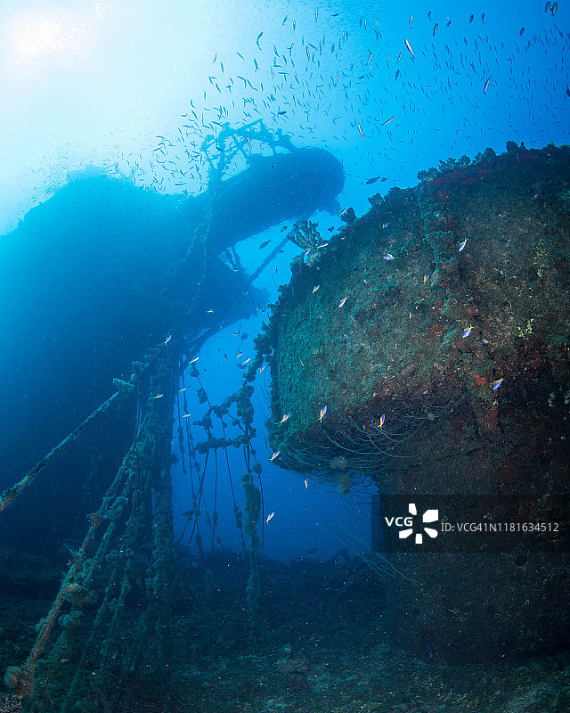 比基尼环礁马绍尔群岛水下的萨拉托加号航空母舰图片素材