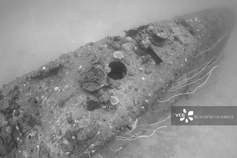 十字路口行动中沉没于马绍尔群岛比基尼环礁的阿波贡号潜艇图片素材