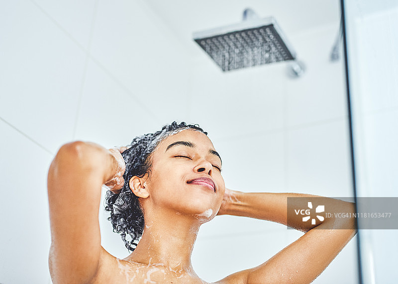 拥有清洁健康的头发，才能每天都拥有好发型图片素材