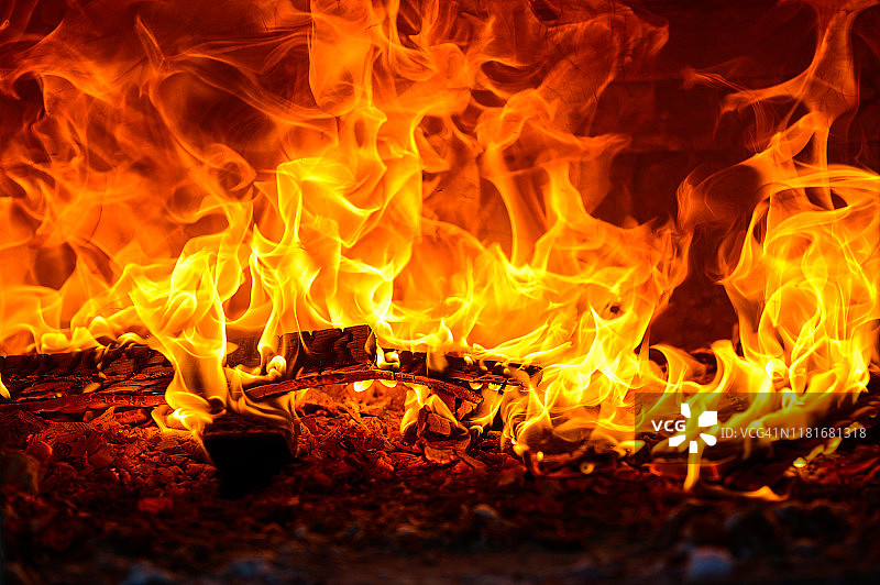 秋冬季燃烧的壁炉图片素材