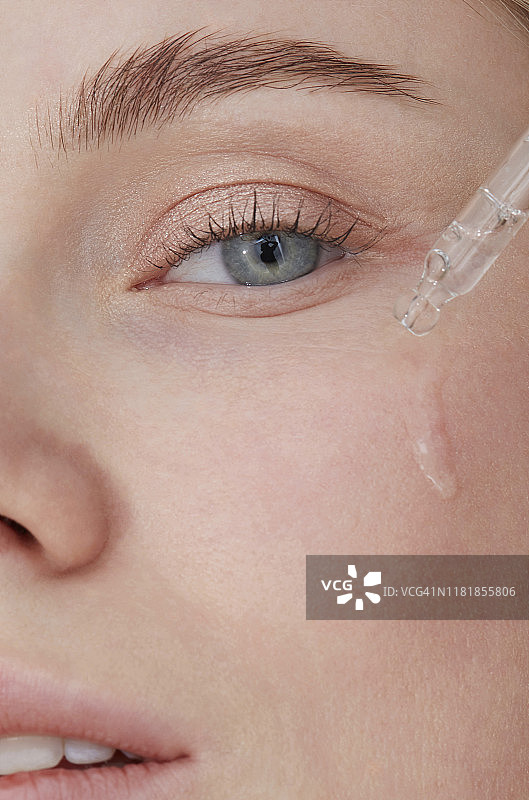 补水护肤特写图片素材