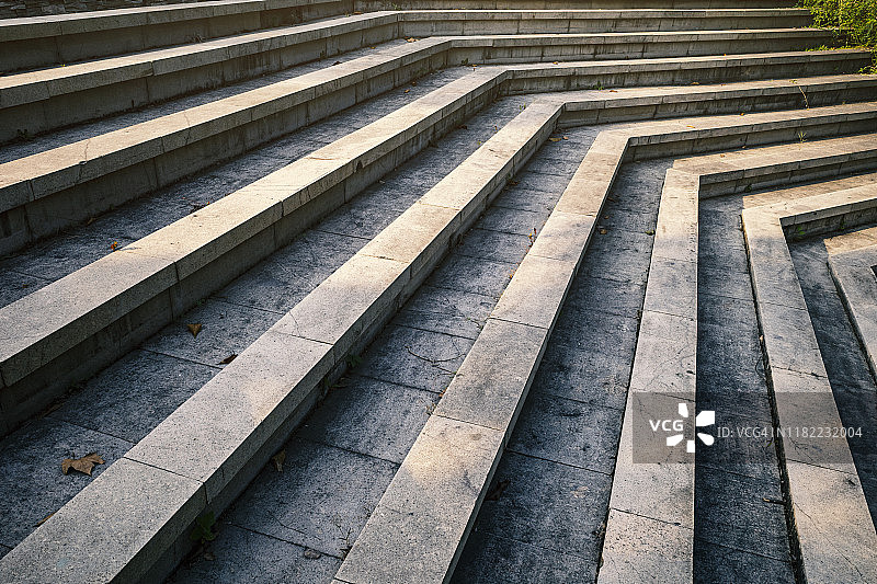 中国杭州公园内的石阶图片素材