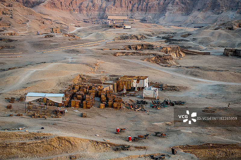 尼罗河西岸的考古遗址——埃及卢克索图片素材