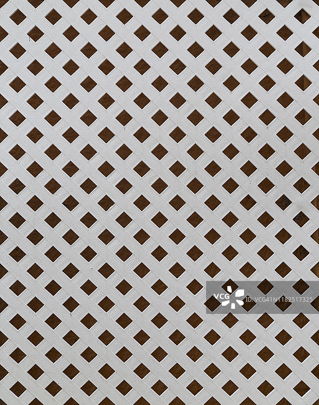 户外白色木格栅。高分辨率全画幅背景。图片素材