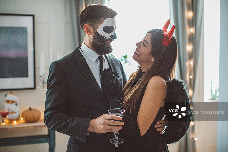 万圣节派对情侣图片素材