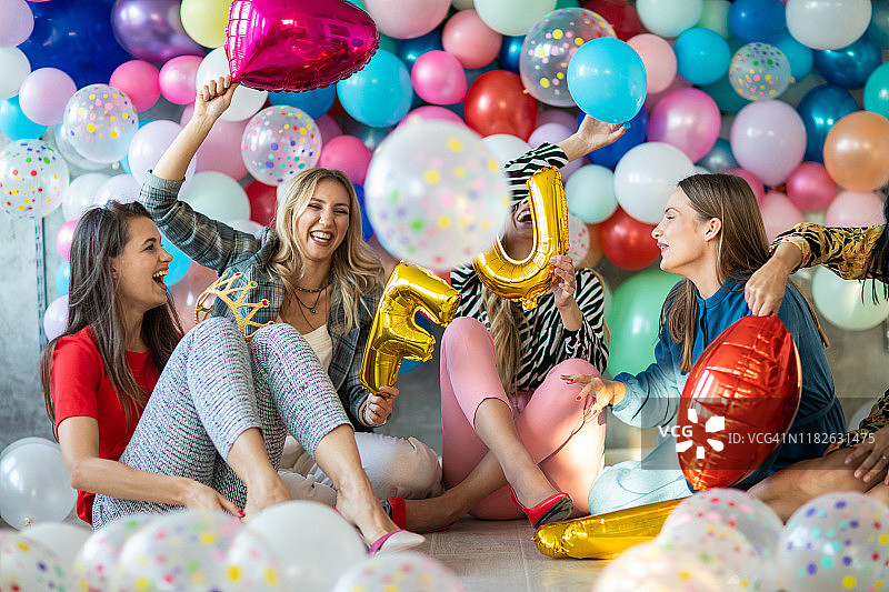 史诗般的单身女子派对图片素材