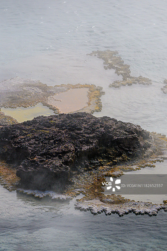 黄石西拇指盆地特写图片素材