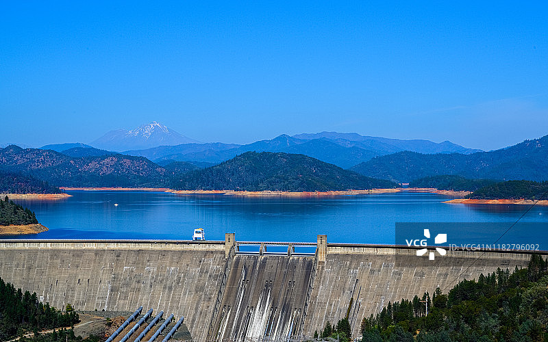 沙斯塔水坝图片素材