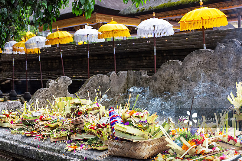 巴厘岛寺庙祭品图片素材