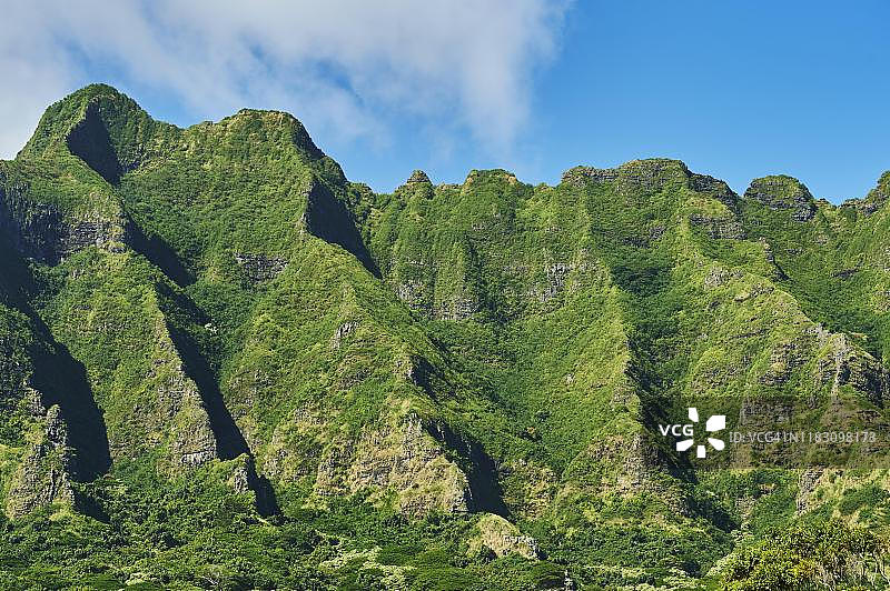 美国夏威夷州瓦胡岛古兰尼牧场和滑索的景观图片素材