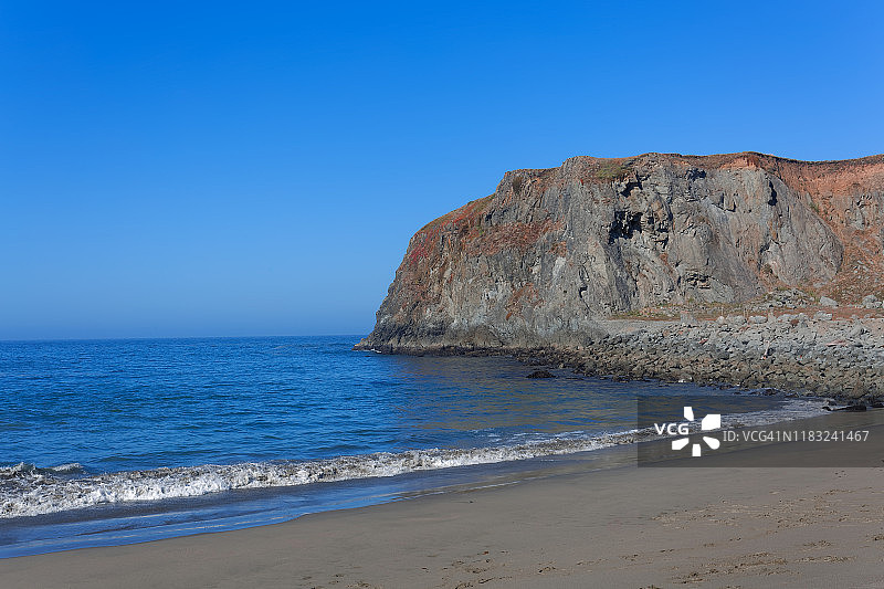 山羊岩海滩悬崖图片素材