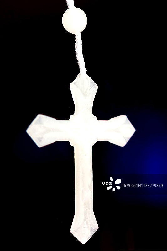 天主教圣玫瑰念珠图片素材