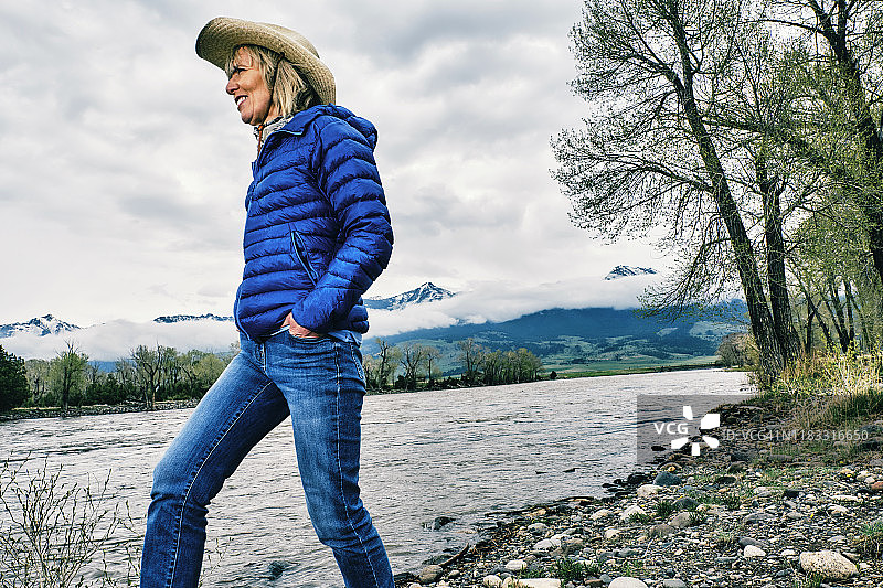 在美国蒙大拿州天堂谷放松图片素材