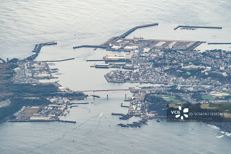 从飞机上俯瞰日本神奈川县城岛图片素材