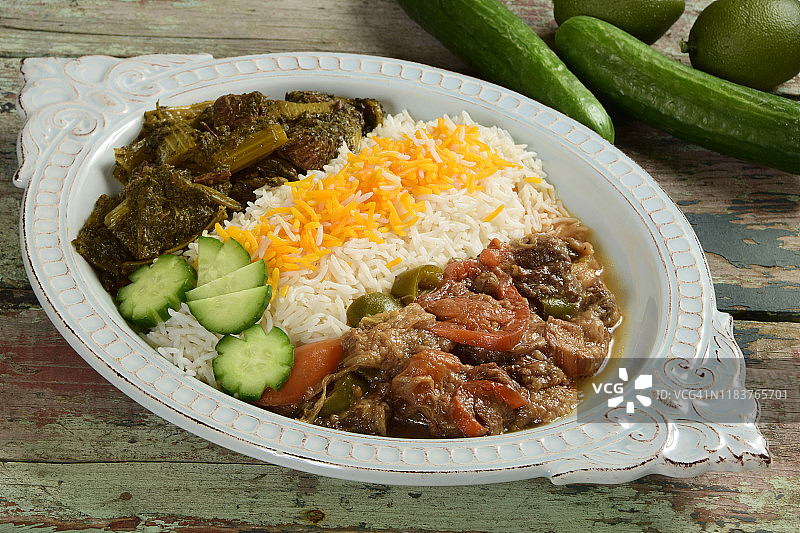 波斯芹菜炖肉和茄子炖肉图片素材