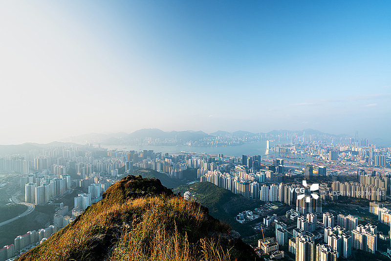 香港飞鹅山上的风景和城市景观图片素材
