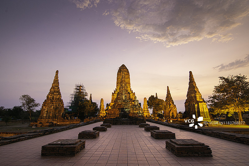 泰国阿瑜陀耶府柴瓦塔纳兰寺（阿瑜陀耶历史公园）图片素材