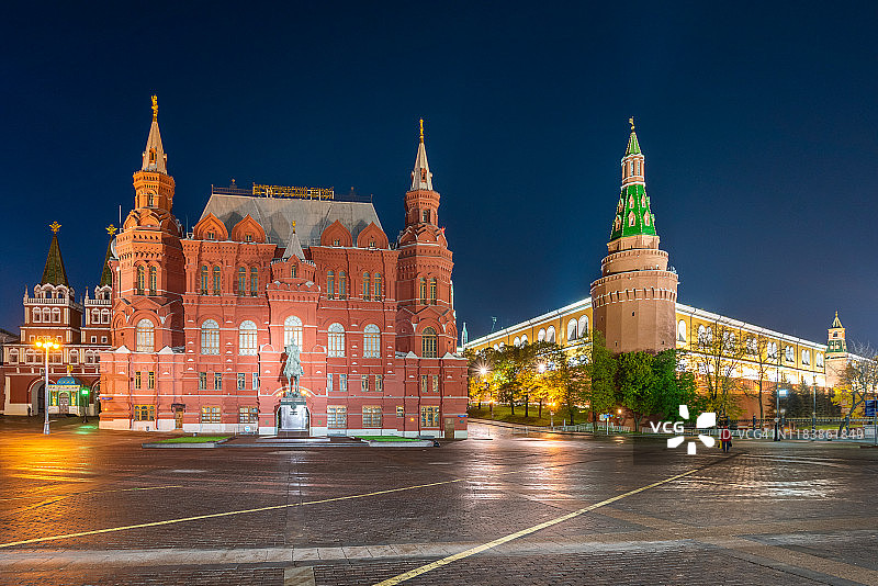 莫斯科红场的国家历史博物馆和大克里姆林宫图片素材