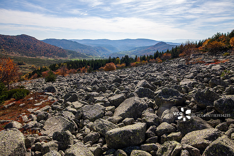 洛泽尔省的自然石 Chaos图片素材