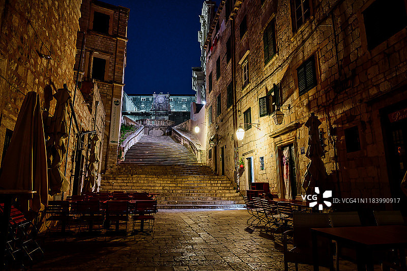 克罗地亚杜布罗夫尼克老城斯特拉顿大街的经典景色图片素材